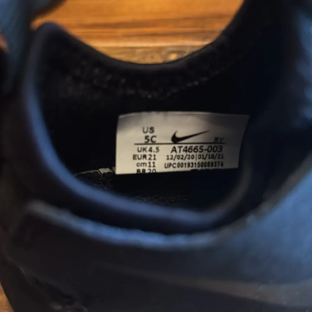 Nike | flex runner black 5C